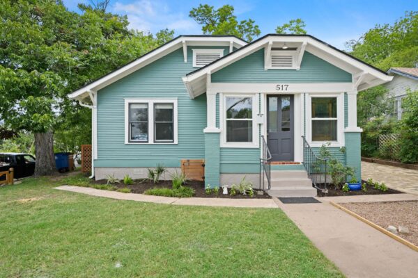 517 E 38th 1/2 St, Austin