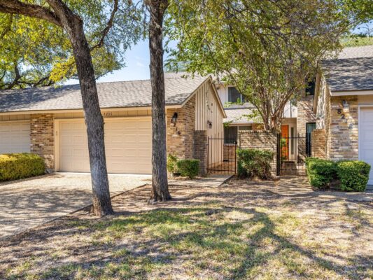 8216 Summer Side Dr, Austin