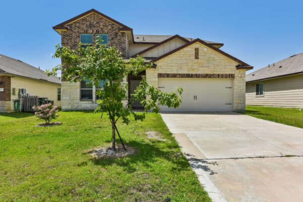 105 GREEN JAY Dr, Jarrell