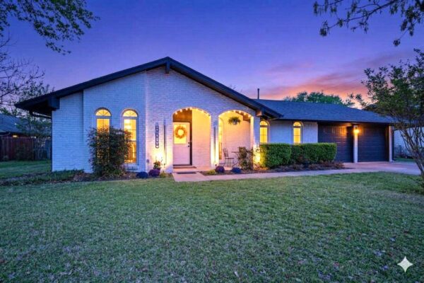 8608 Donna Gail Dr, Austin