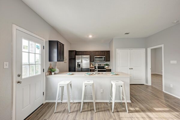 129 Vulcan Dr, Jarrell