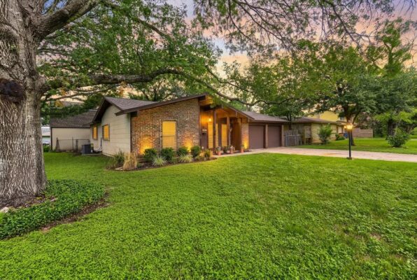 5001 Creekline Dr, Austin