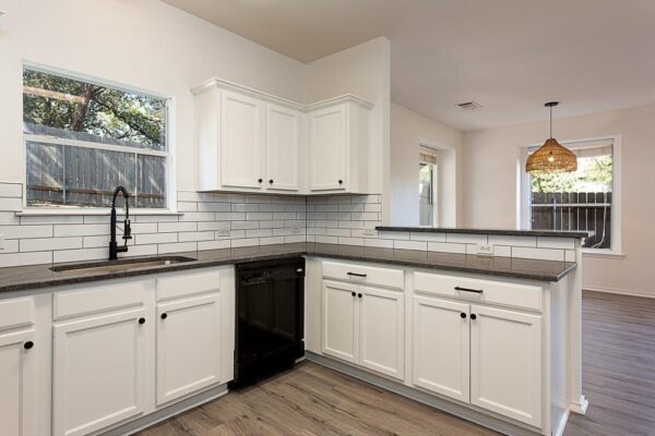 10215 Maydelle Dr #271, Austin