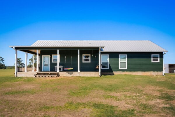 935 Highway 21 E None, Paige