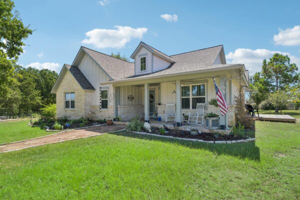 596 Pleasant Grove Loop, Elgin
