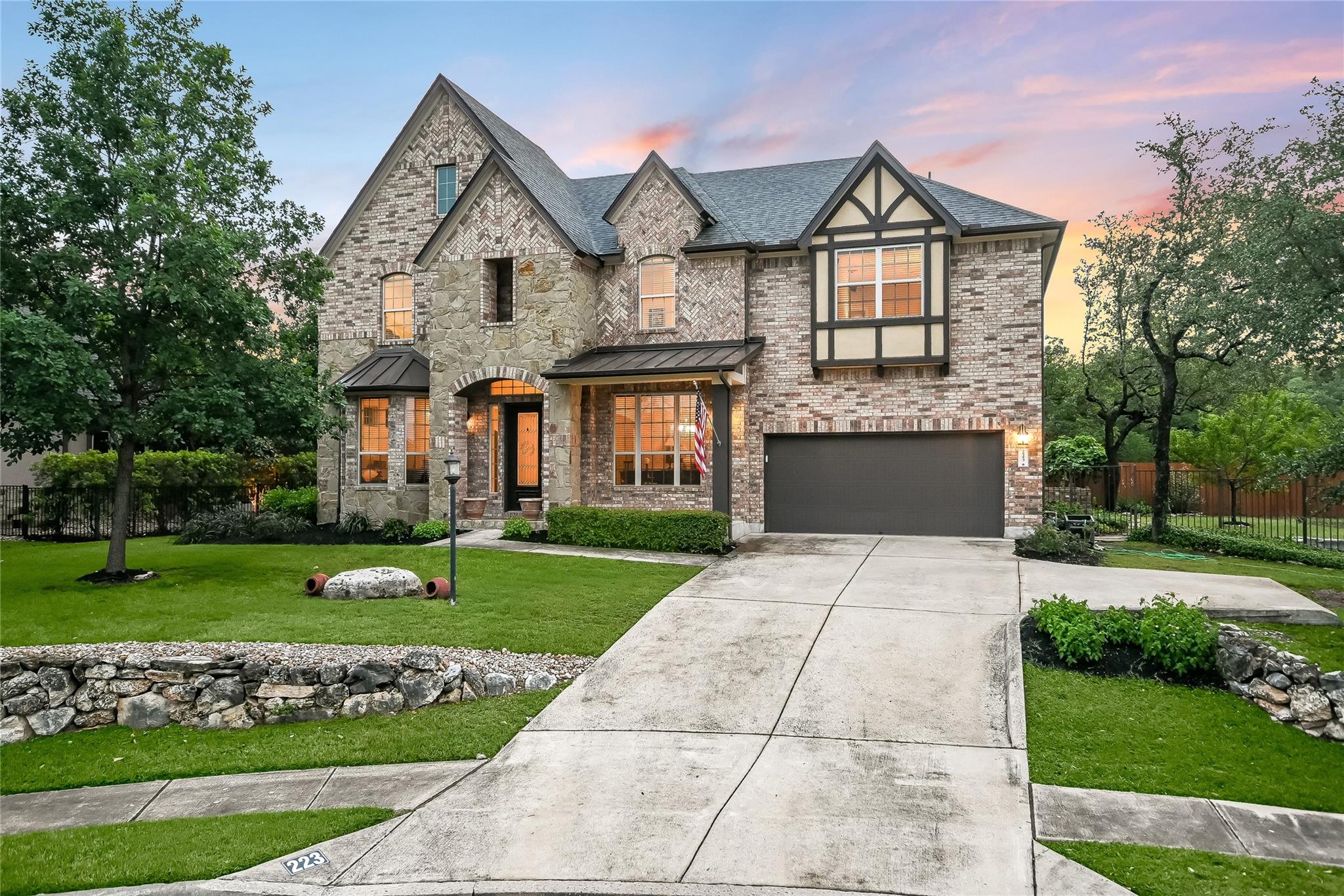 223 Lake Como Dr, Austin, TX 78734