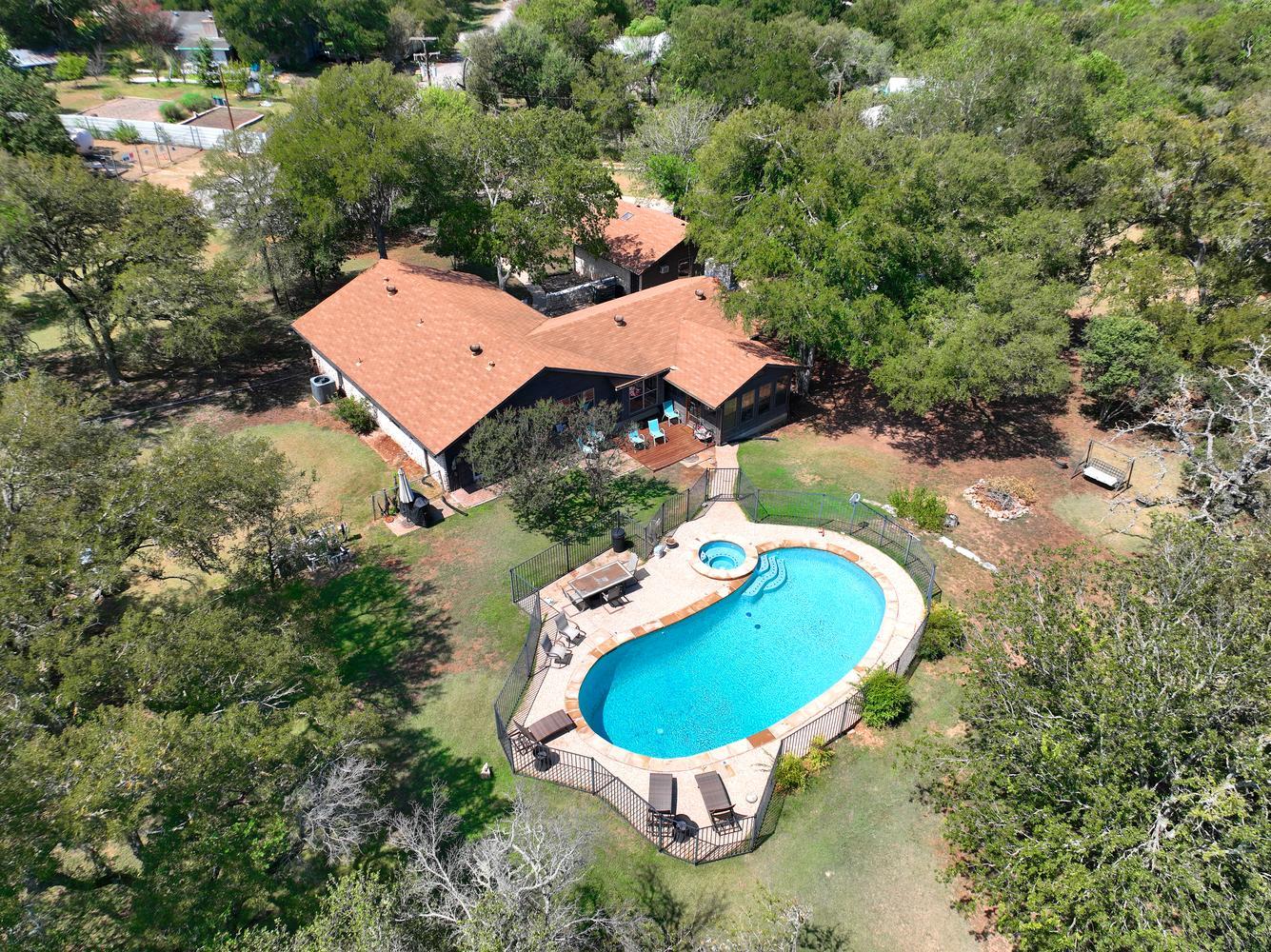 2300 Robin Rd, Manchaca, TX 78652