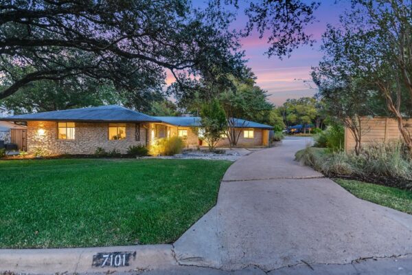 7101 Sungate Dr, Austin