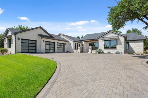 309 Highland Spring Ln, Georgetown
