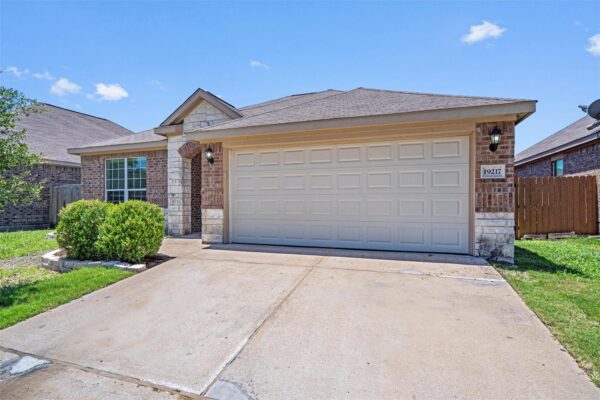 19217 Ellary Ln, Manor