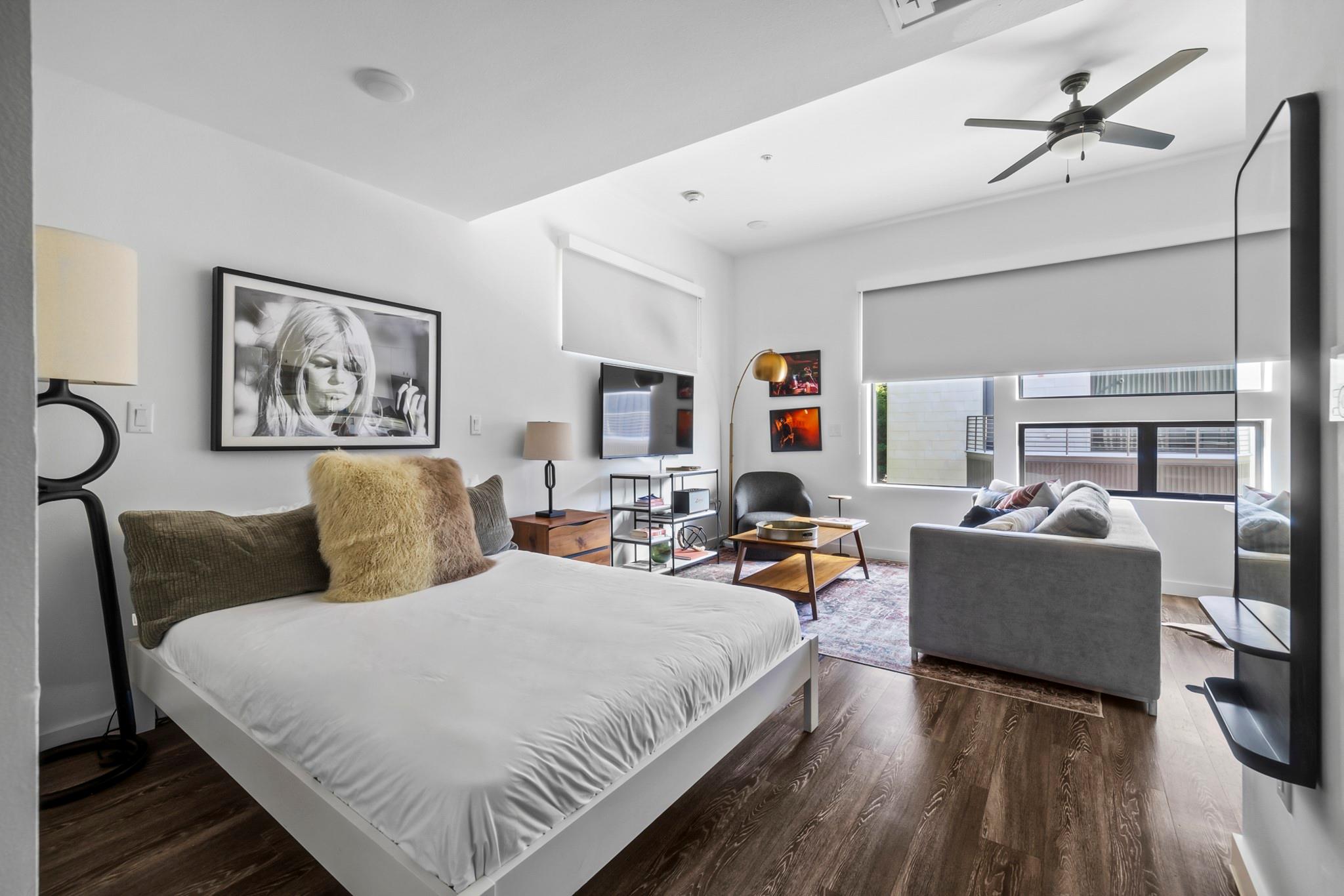 49 Navasota St #220, Austin, TX 78702