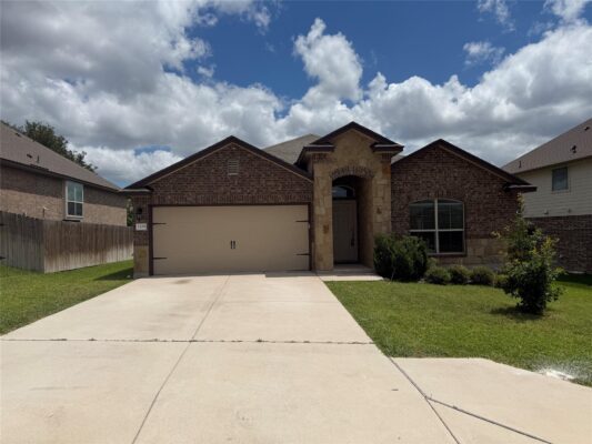 1329 Spicewood Dr, Burnet