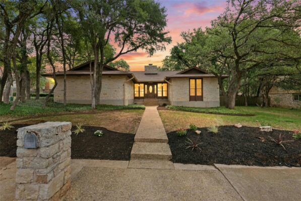 12017 Wycliff Ln, Austin