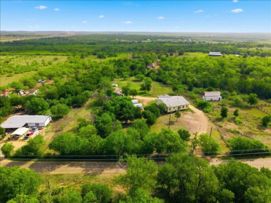 780 Spoke Hollow Rd, Lockhart