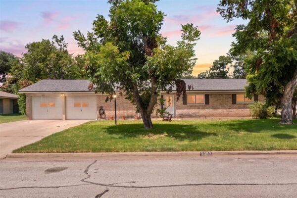 3302 Chisholm Trl, Temple