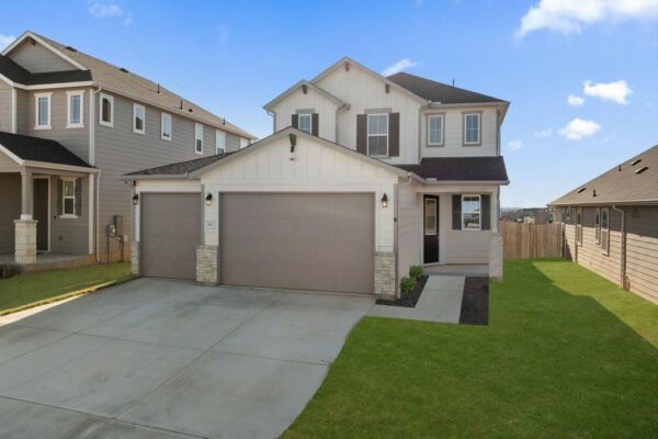 150 Seattle Slew Dr, Jarrell