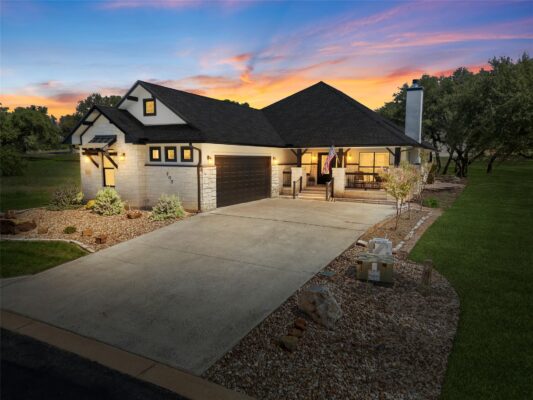 205 River Park Dr, Kingsland