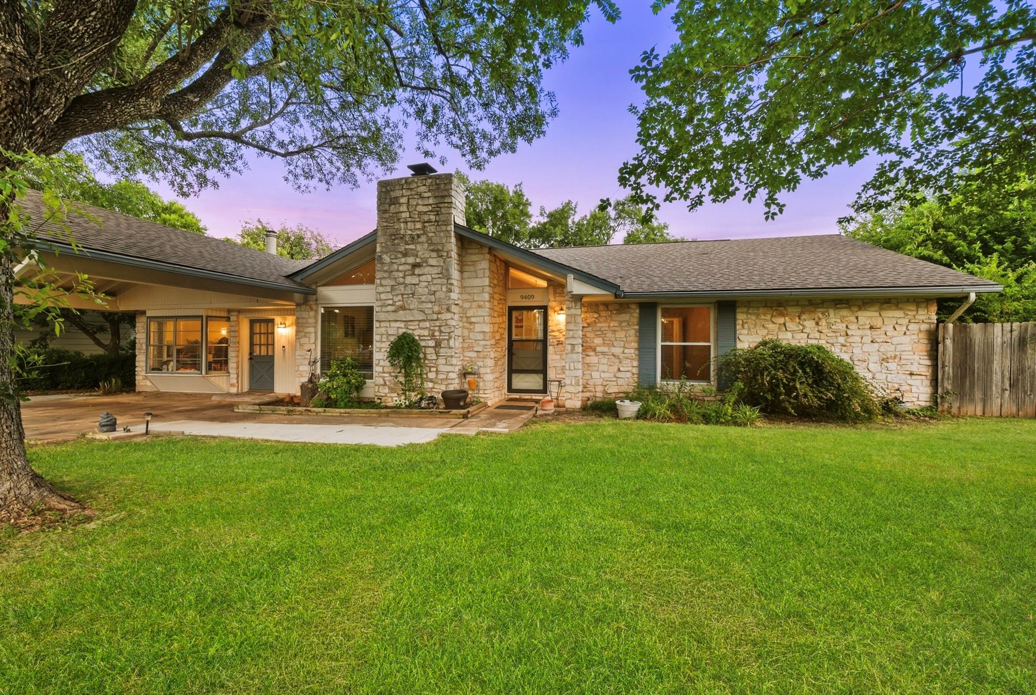 9409 Braeburn Gln, Austin, TX 78729