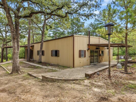 571 Pine Canyon Dr, Smithville