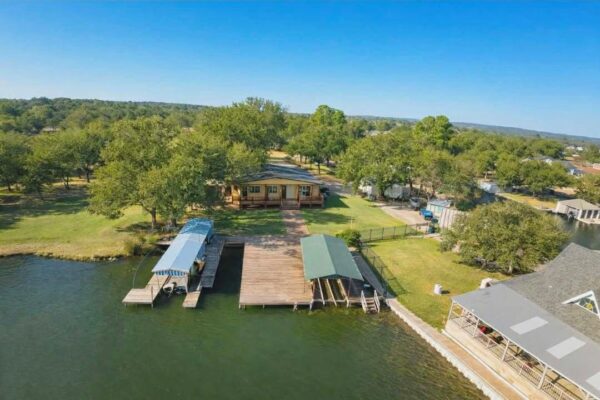 114 Shady Circle Dr, Sunrise Beach Village