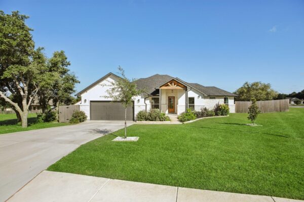 100 Colby Canyon Dr, Burnet