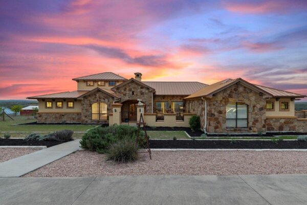 733 Dawn Vw, Dripping Springs