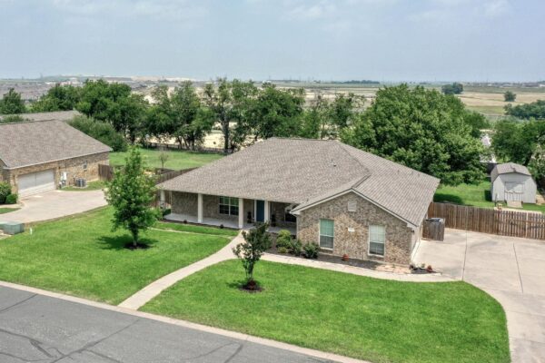 102 Bosque Dr, Hutto