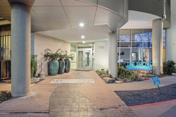 603 Davis St #1101, Austin