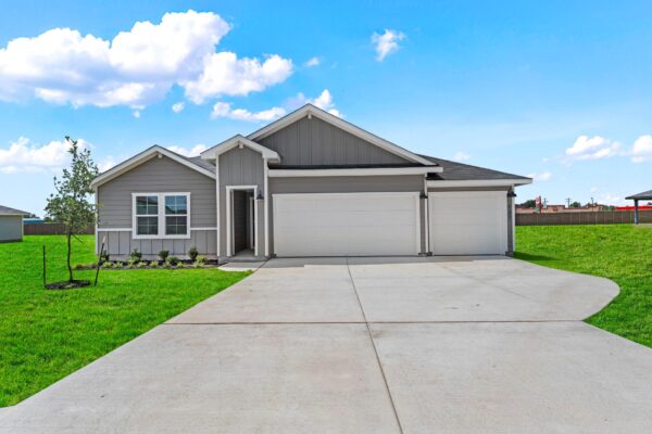137 Union Pacific Dr, Cedar Creek