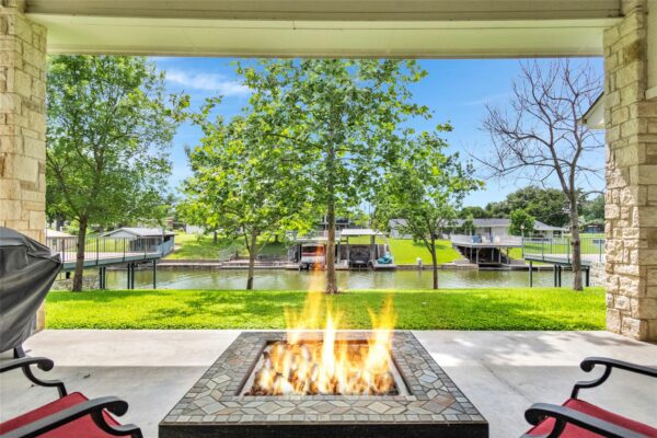 307 E Pheasant Rd, Highland Haven