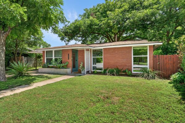 6215 Peggy St, Austin