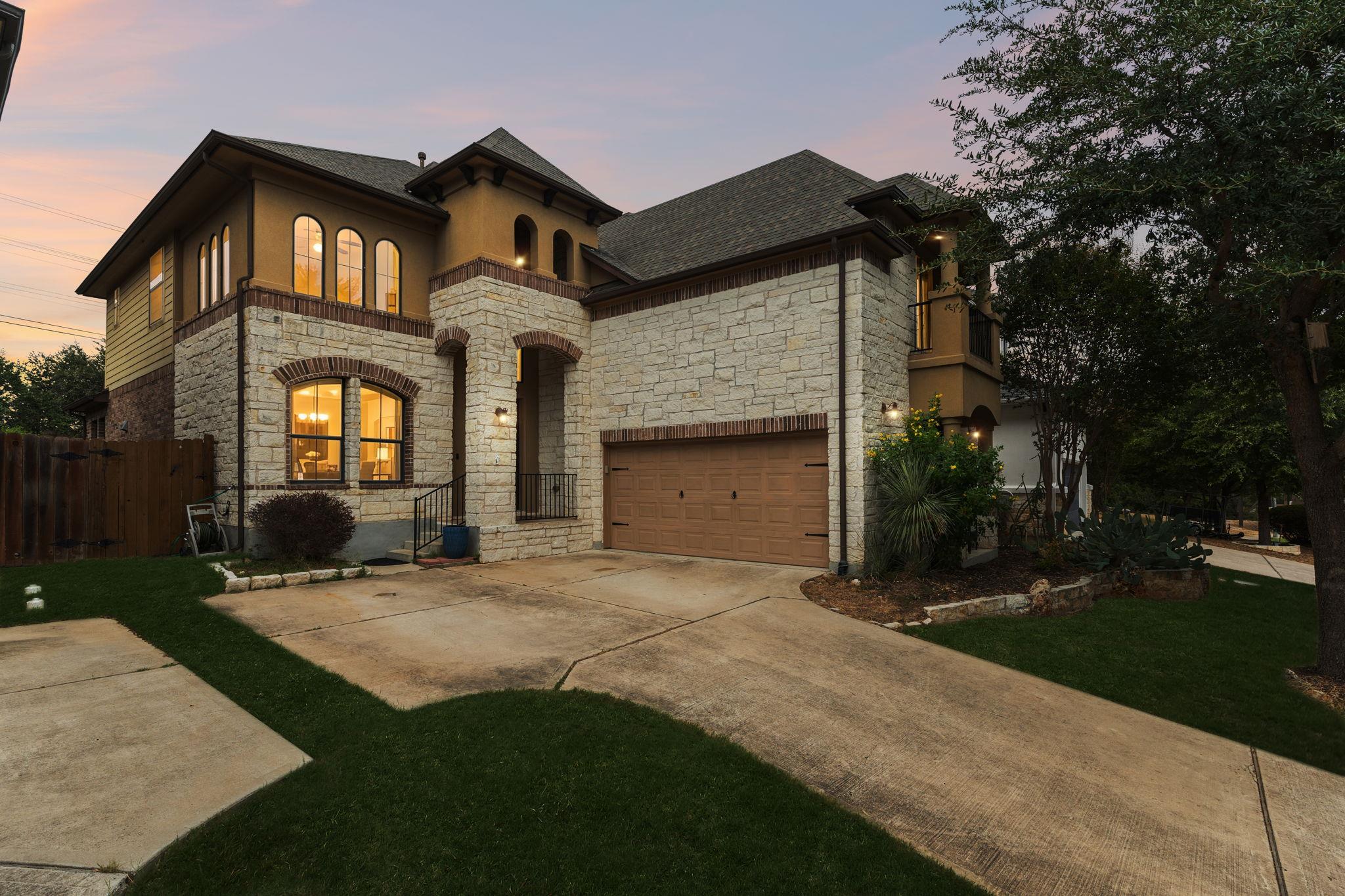205 E Adelanta Pl, Round Rock, TX 78681