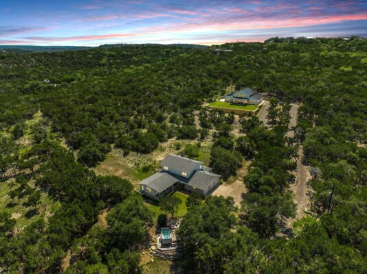 11104 Trails End Rd, Leander