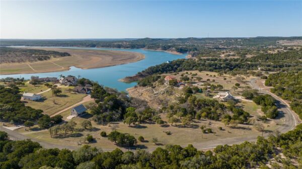 5300 Lookout Ridge Dr, Marble Falls