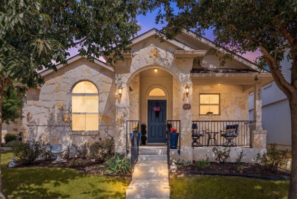 1413 Bess Cv, Leander