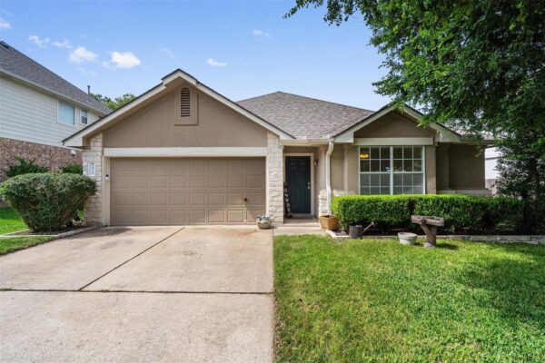 1814 Rosenborough Ln N, Round Rock