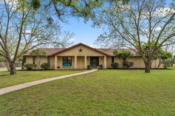 217 Corder Ln, Burnet