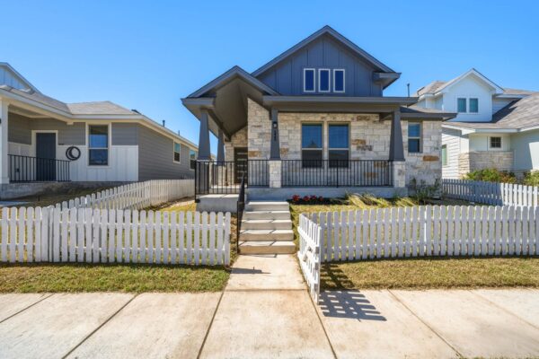 223 Rieber Rd, Kyle