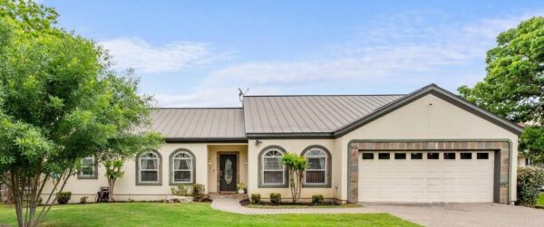 521 Lucy Ln, Horseshoe Bay