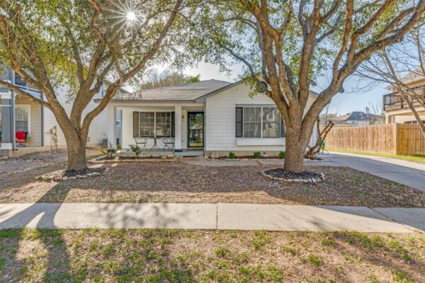 272 Tobin Dr, Buda