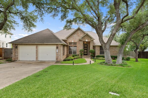 2913 Victoria Cv, Round Rock
