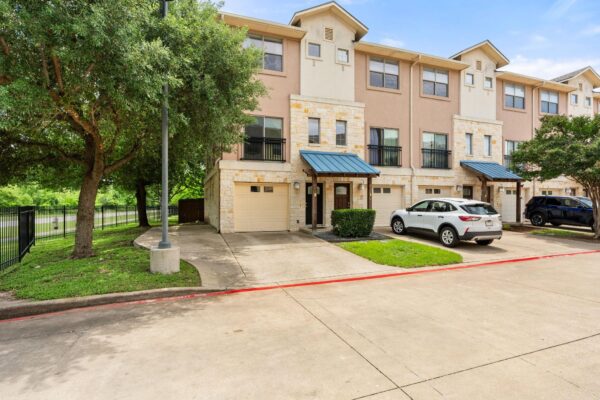 13420 Lyndhurst St #801, Austin