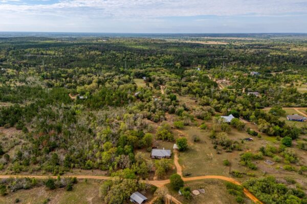 185 E Broken Tree Ln, Smithville