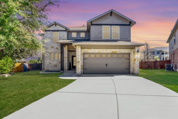 401 Pecan Bayou Ct, Leander