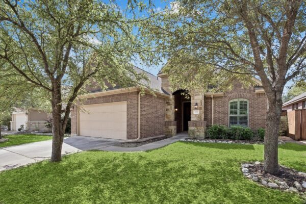 2220 Lookout Range Dr, Leander