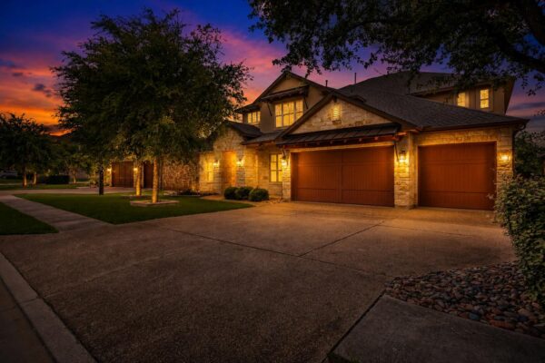 402 Raging River Rd, Cedar Park