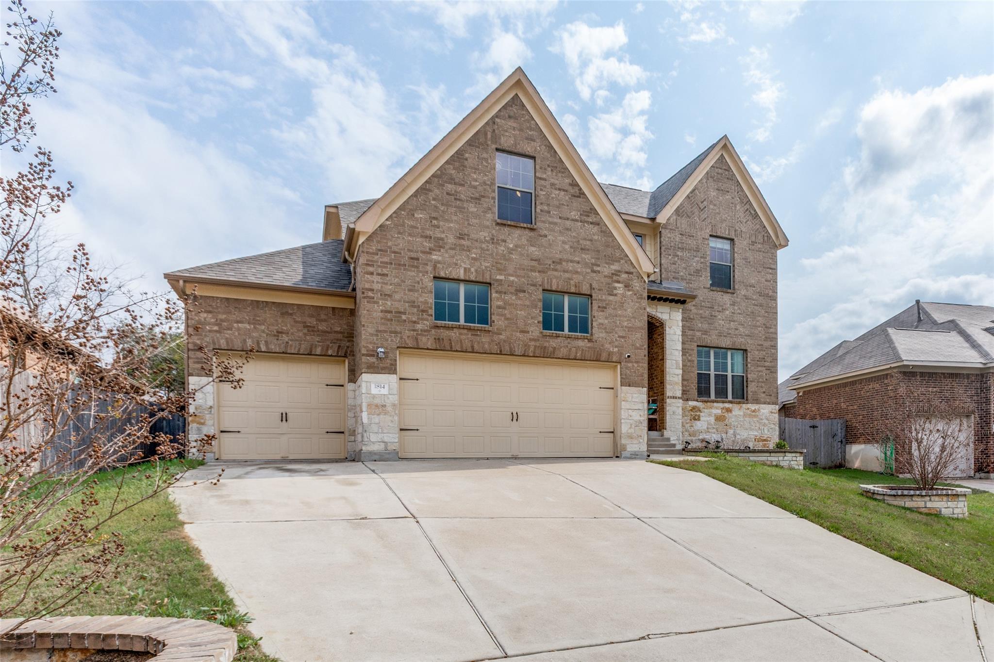 1814 Paseo Verde Dr, Leander