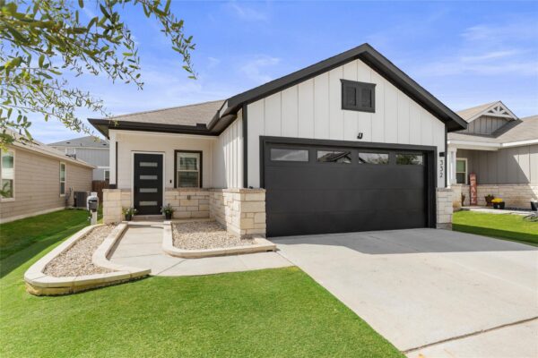 332 Harper Ln, Georgetown