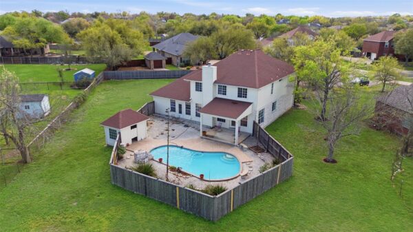 207 Silver Oak Dr, Round Rock