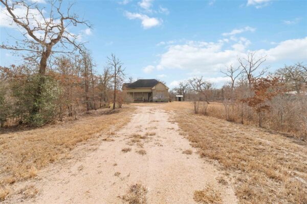 323 Cedar Ln, Cedar Creek